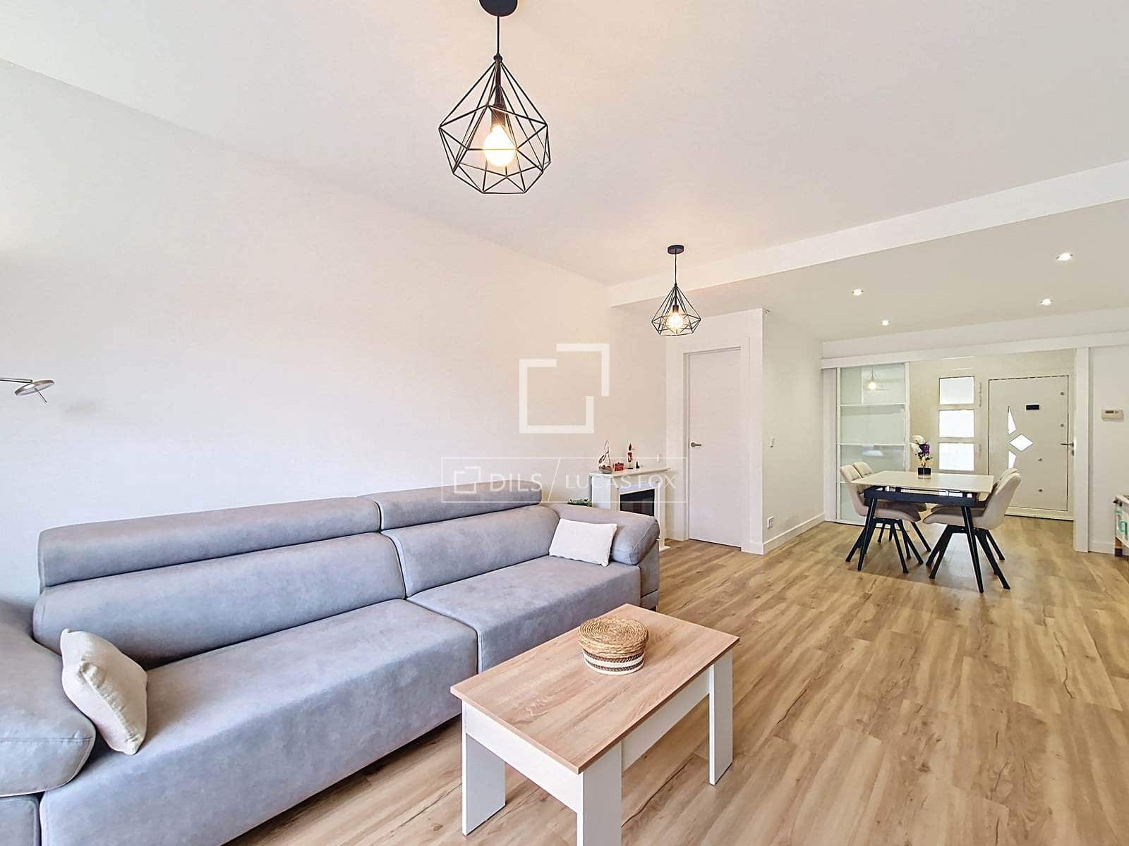 4 bedroom Villa for sale in Vilanova i la Geltru with garage - € 440,000 (Ref: 9700154)