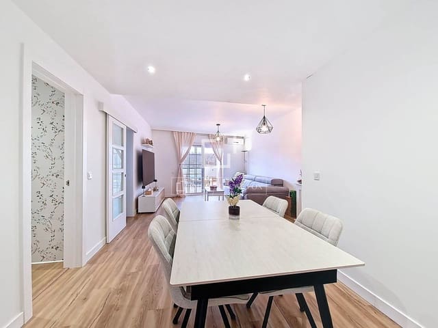 4 sovrum Villa till salu i Vilanova i la Geltrú med garage - 440 000 € (Ref: 9700154)