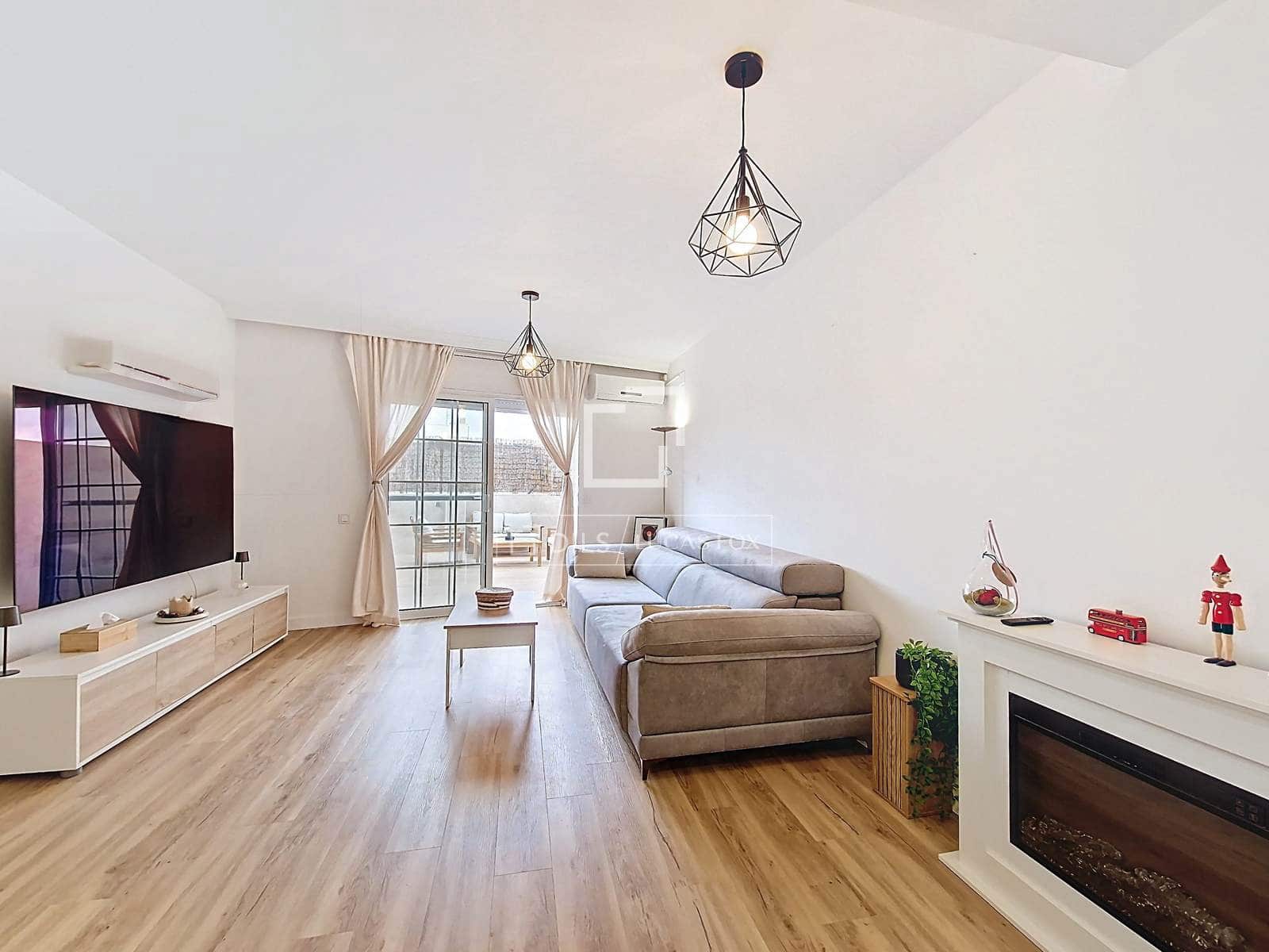 4 bedroom Villa for sale in Vilanova i la Geltru with garage - € 440,000 (Ref: 9700154)