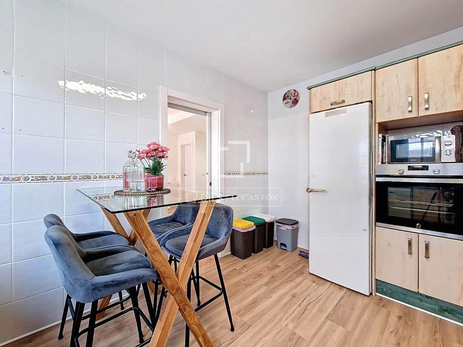 4 bedroom Villa for sale in Vilanova i la Geltru with garage - € 440,000 (Ref: 9700154)