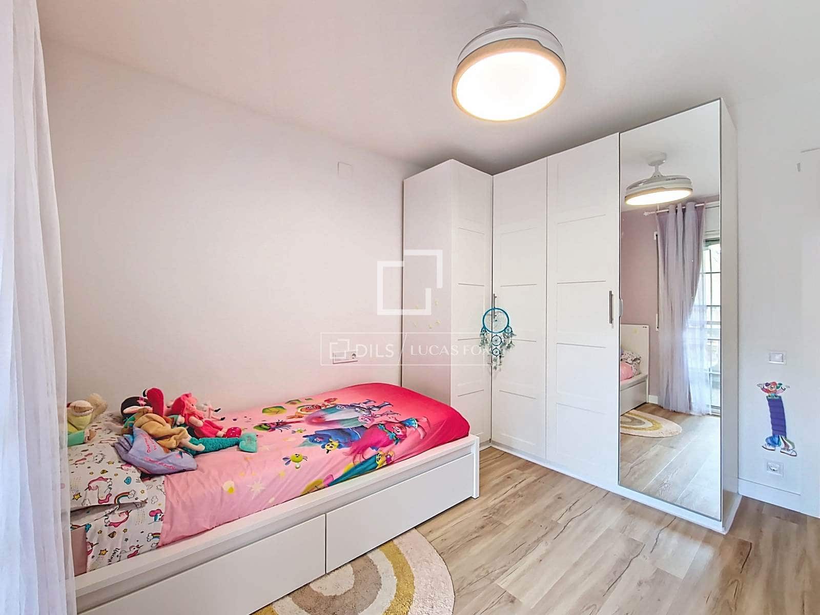 4 bedroom Villa for sale in Vilanova i la Geltru with garage - € 440,000 (Ref: 9700154)