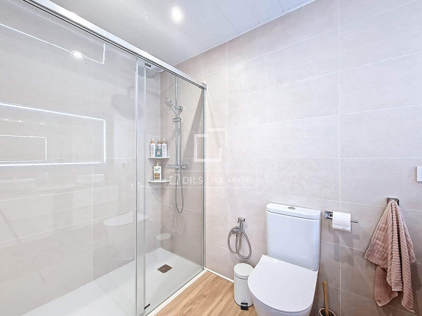 4 bedroom Villa for sale in Vilanova i la Geltru with garage - € 440,000 (Ref: 9700154)