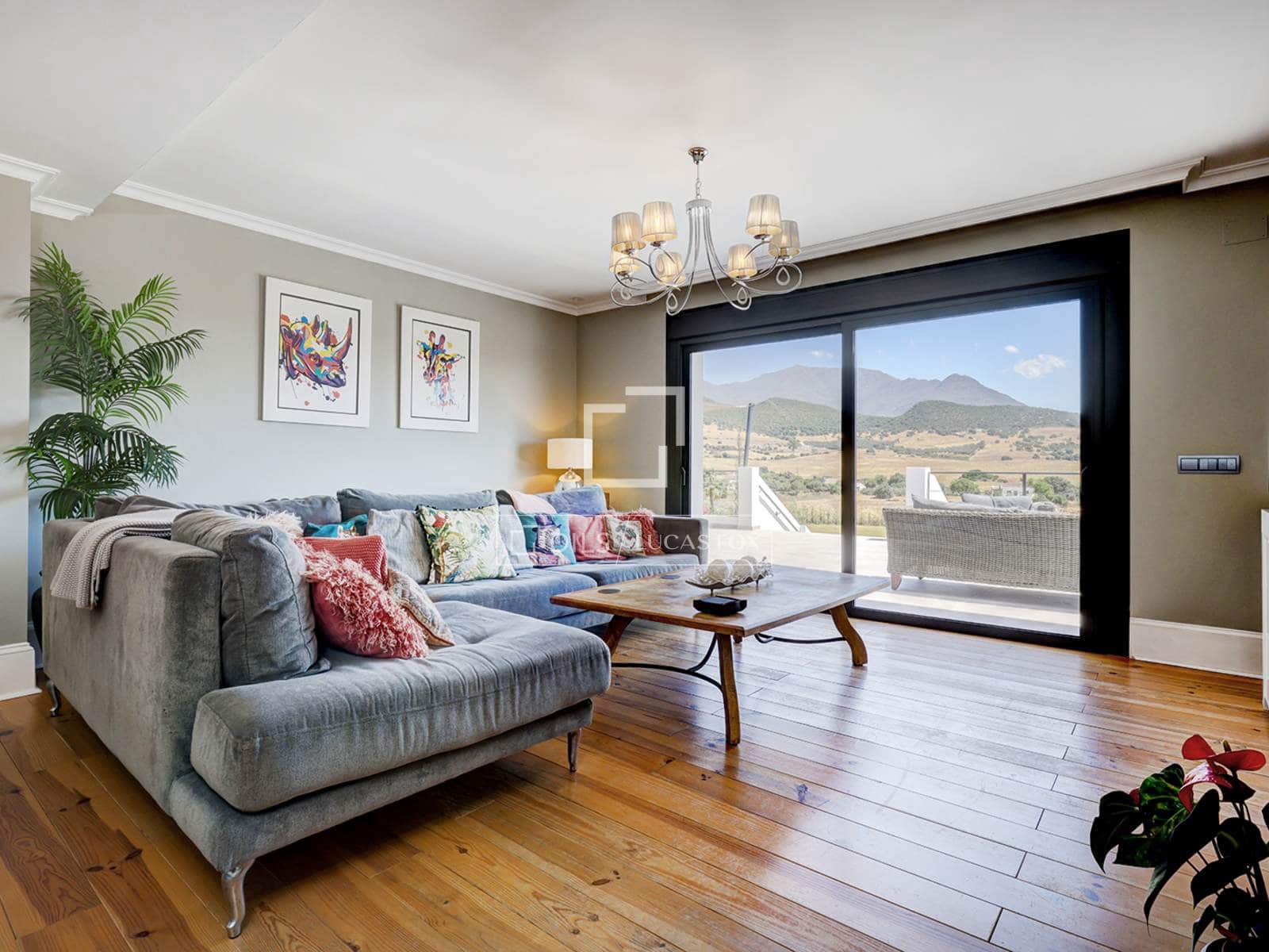 4 quarto Moradia para venda em Casares com piscina garagem - 2 250 000 € (Ref: 9707654)