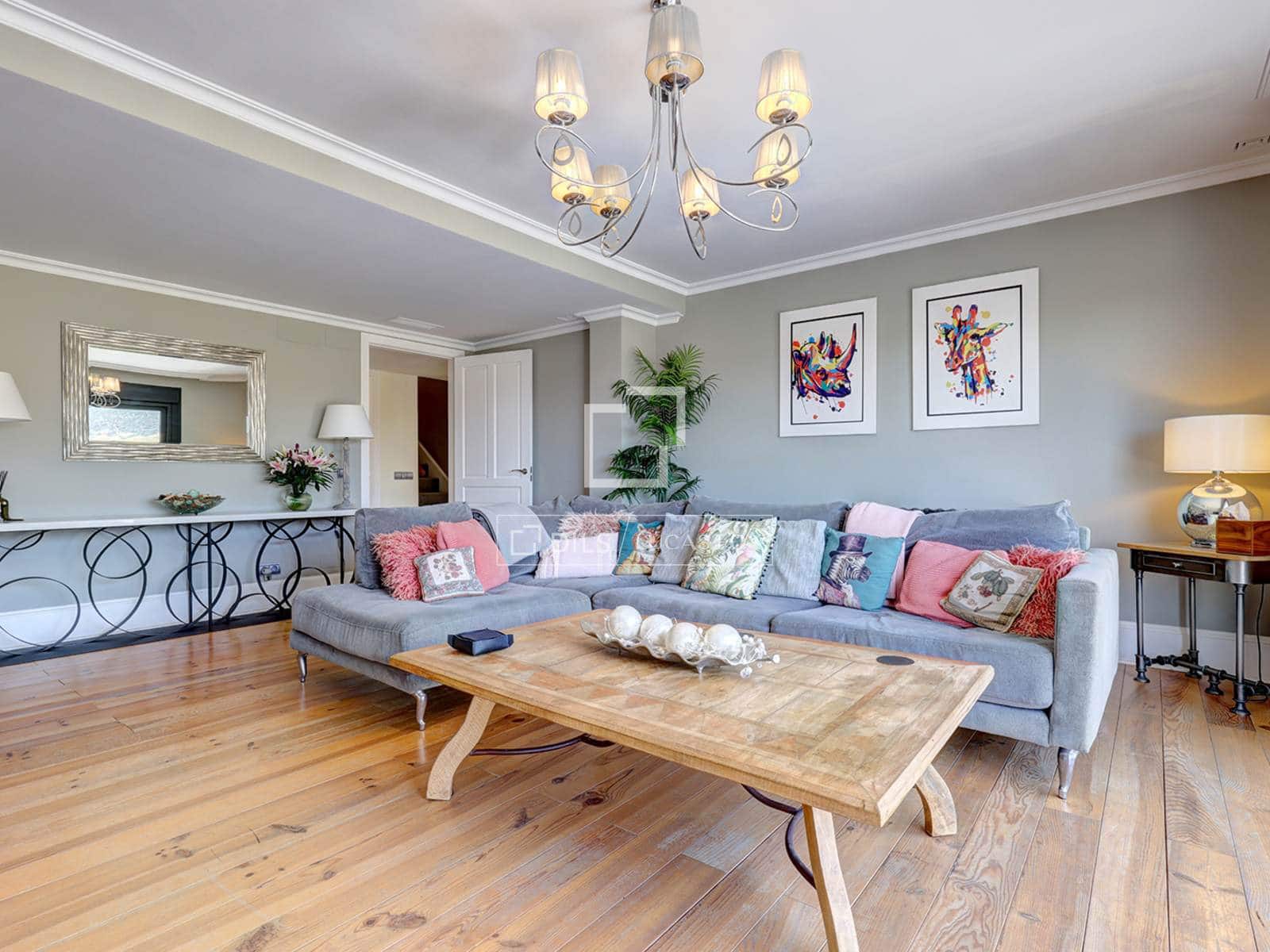 4 quarto Moradia para venda em Casares com piscina garagem - 2 250 000 € (Ref: 9707654)