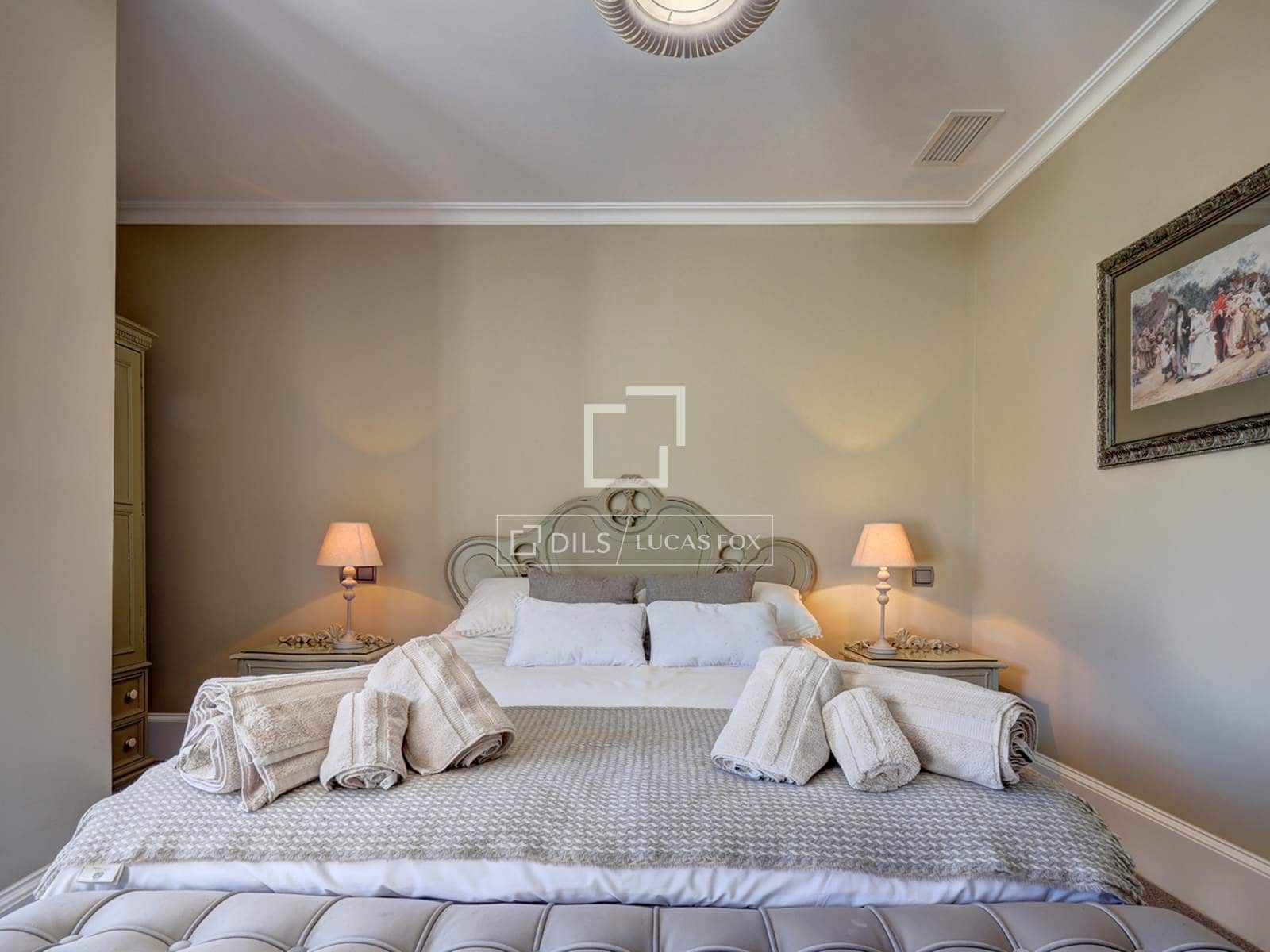 4 quarto Moradia para venda em Casares com piscina garagem - 2 250 000 € (Ref: 9707654)