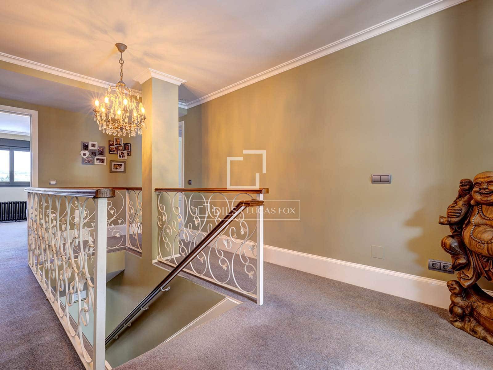 4 quarto Moradia para venda em Casares com piscina garagem - 2 250 000 € (Ref: 9707654)