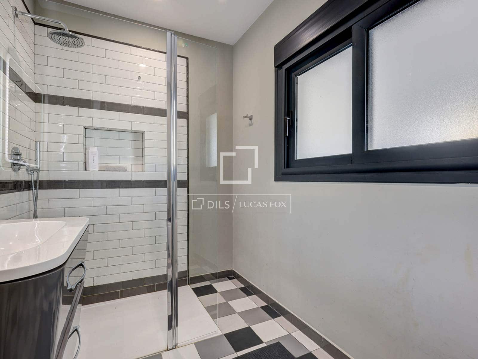 4 quarto Moradia para venda em Casares com piscina garagem - 2 250 000 € (Ref: 9707654)