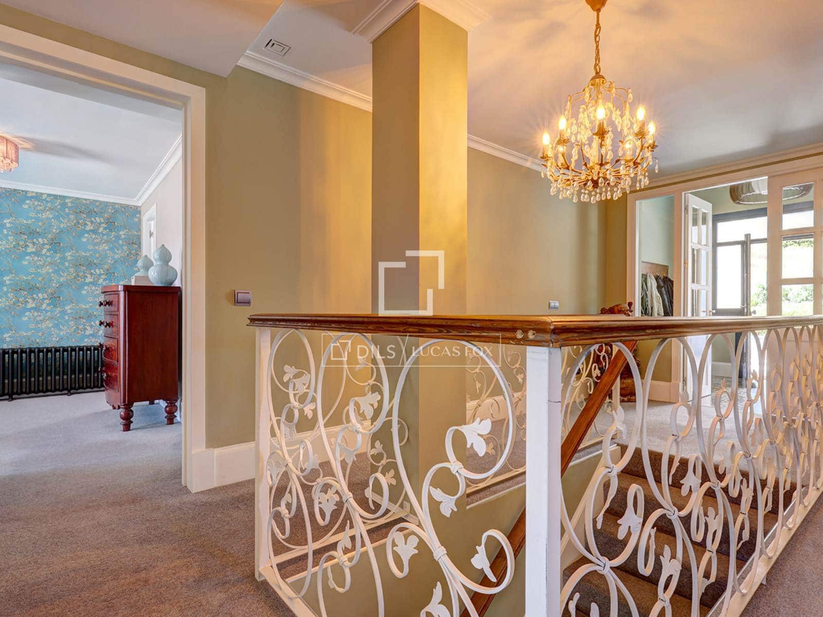 4 quarto Moradia para venda em Casares com piscina garagem - 2 250 000 € (Ref: 9707654)