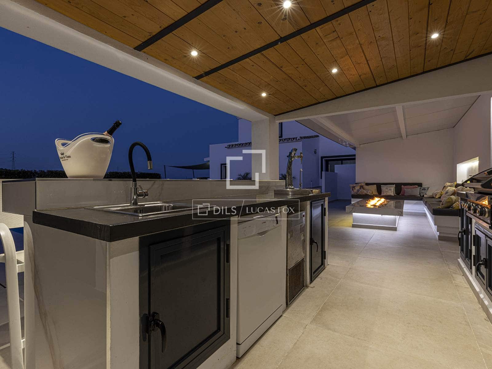 4 quarto Moradia para venda em Casares com piscina garagem - 2 250 000 € (Ref: 9707654)