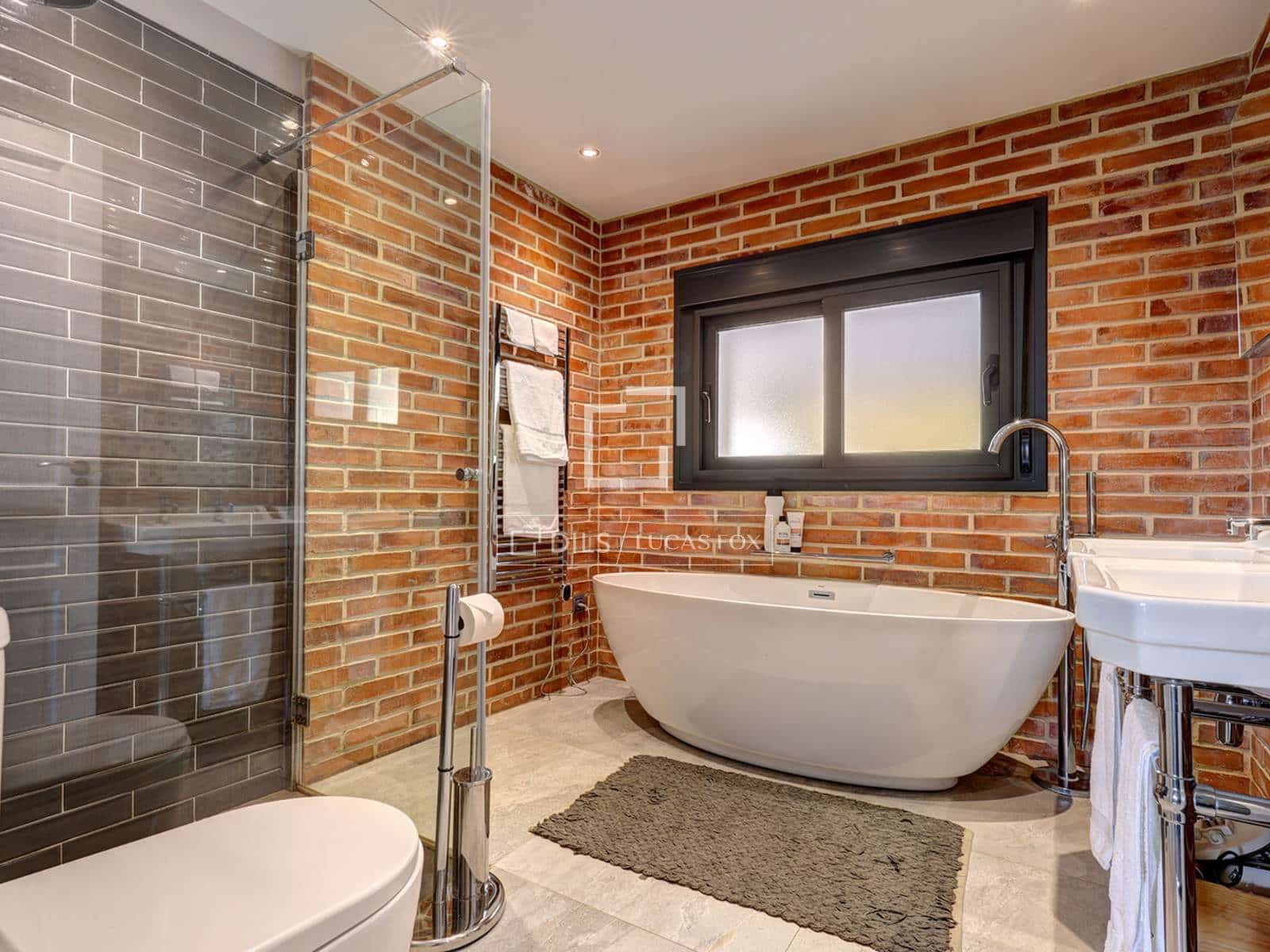 4 quarto Moradia para venda em Casares com piscina garagem - 2 250 000 € (Ref: 9707654)