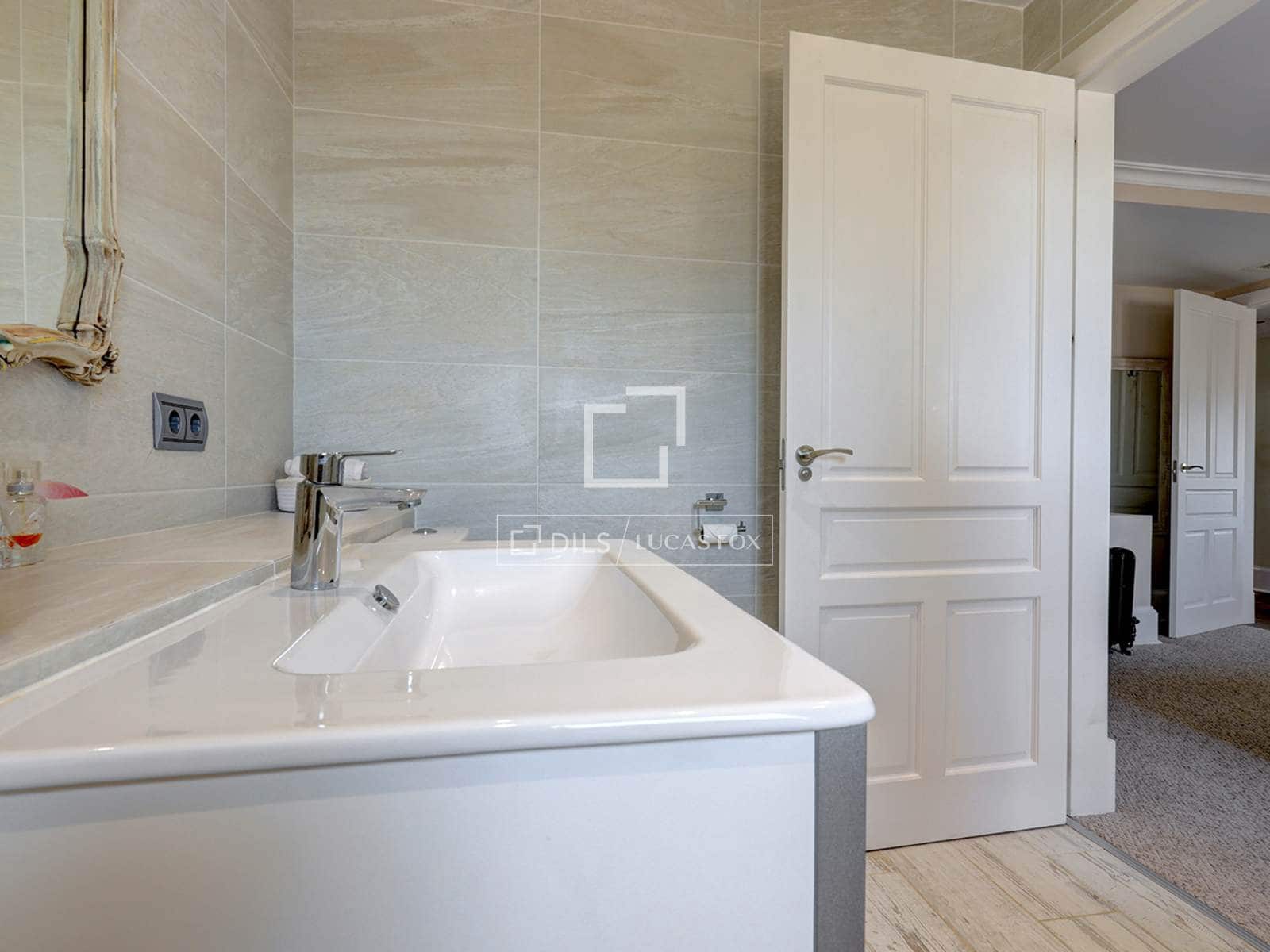 4 quarto Moradia para venda em Casares com piscina garagem - 2 250 000 € (Ref: 9707654)