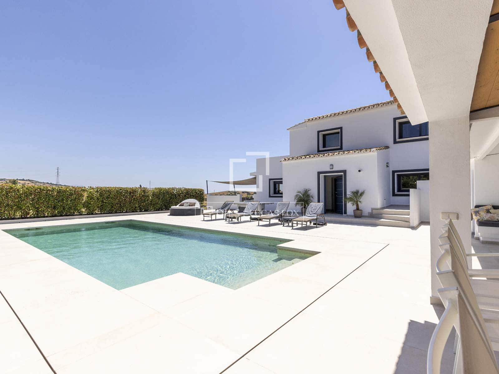 4 quarto Moradia para venda em Casares com piscina garagem - 2 250 000 € (Ref: 9707654)