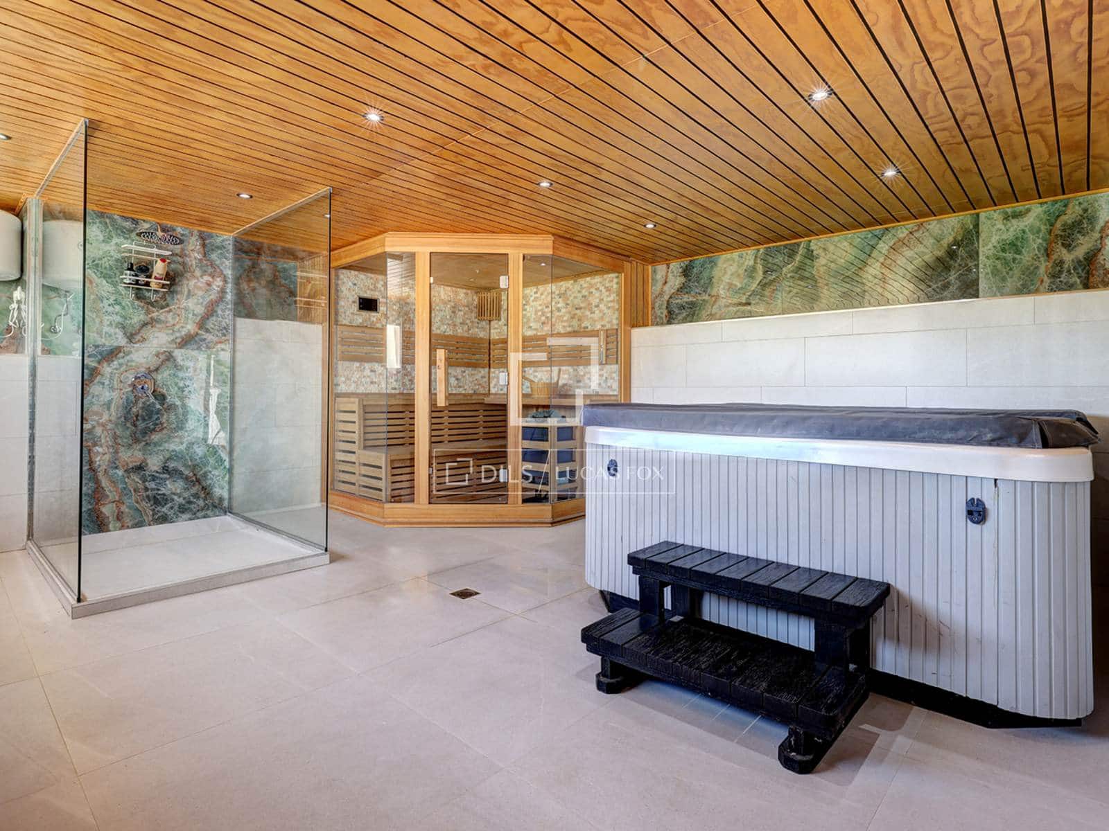 4 quarto Moradia para venda em Casares com piscina garagem - 2 250 000 € (Ref: 9707654)