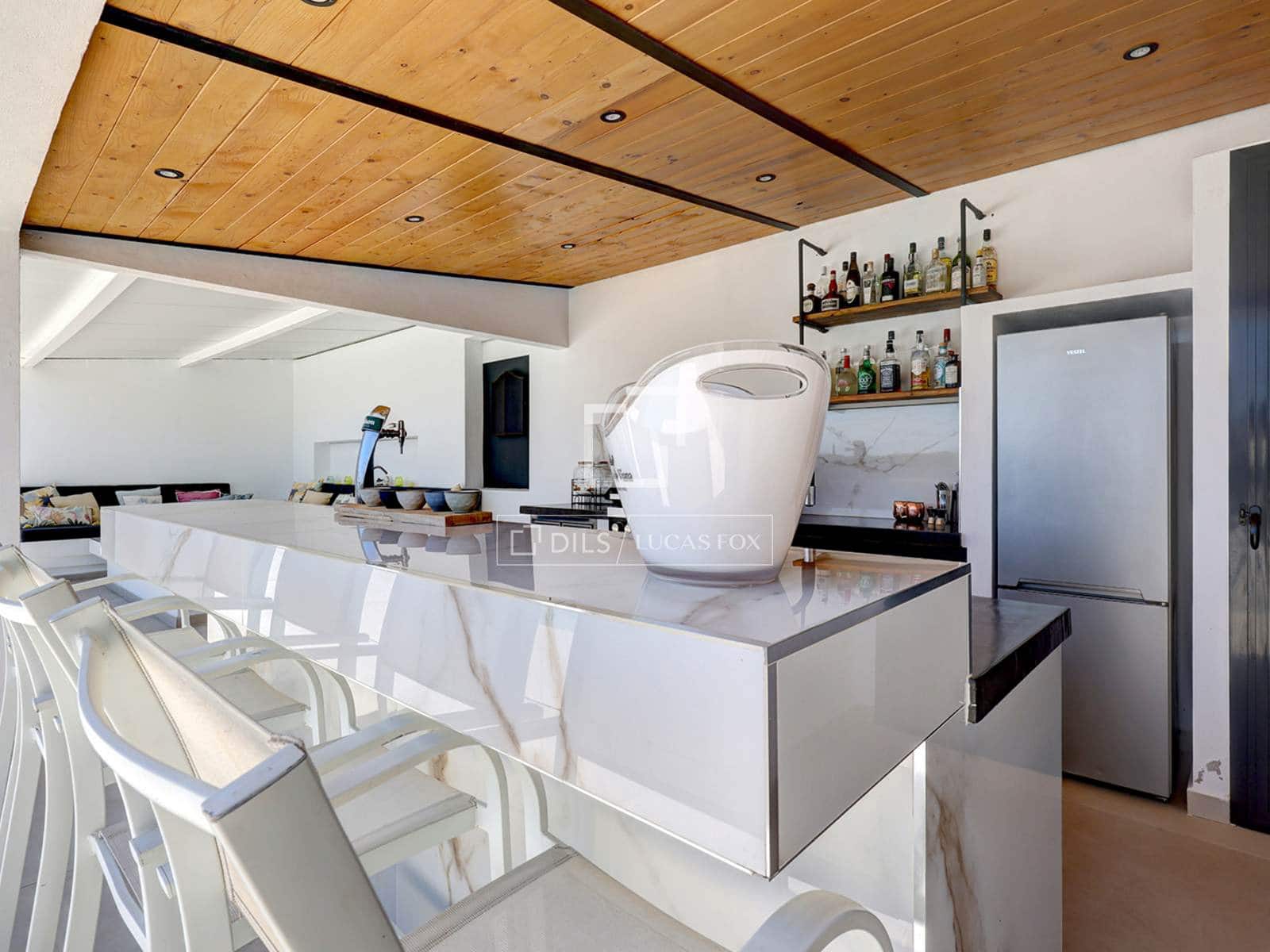 4 quarto Moradia para venda em Casares com piscina garagem - 2 250 000 € (Ref: 9707654)