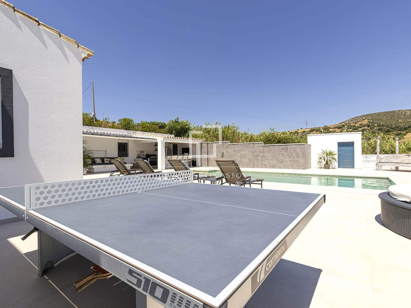 4 quarto Moradia para venda em Casares com piscina garagem - 2 250 000 € (Ref: 9707654)