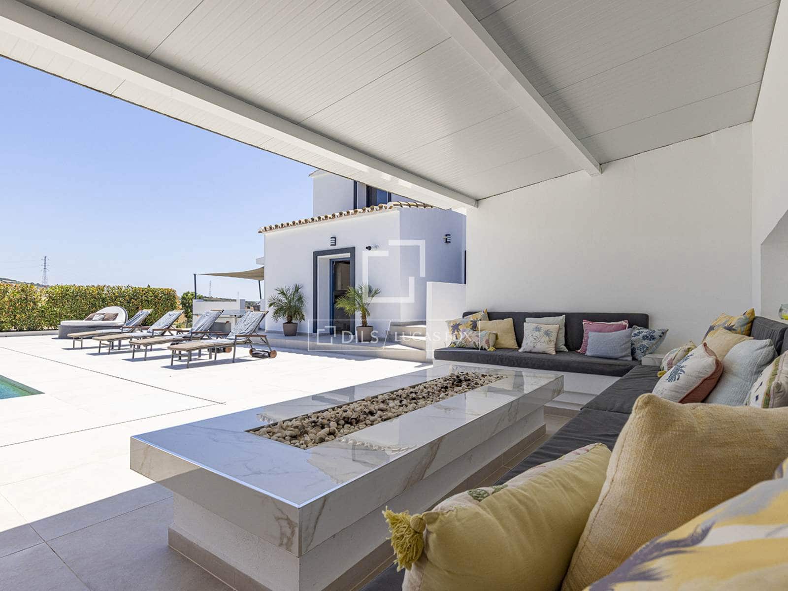 4 quarto Moradia para venda em Casares com piscina garagem - 2 250 000 € (Ref: 9707654)