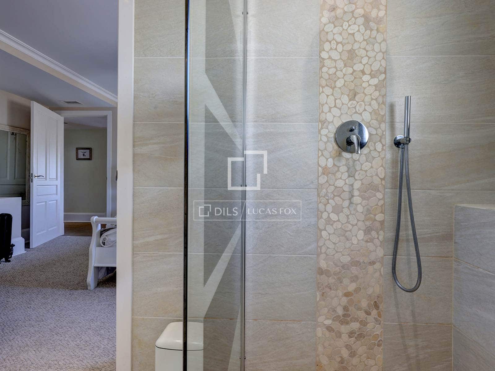 4 quarto Moradia para venda em Casares com piscina garagem - 2 250 000 € (Ref: 9707654)