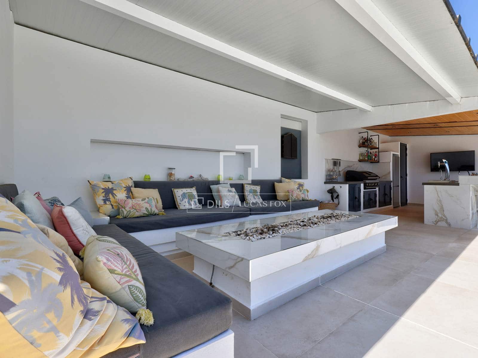 4 quarto Moradia para venda em Casares com piscina garagem - 2 250 000 € (Ref: 9707654)