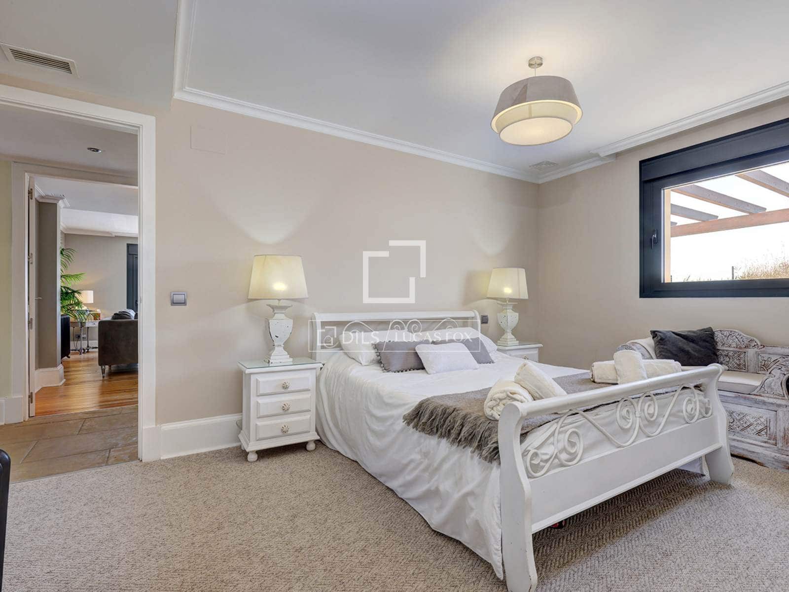 4 quarto Moradia para venda em Casares com piscina garagem - 2 250 000 € (Ref: 9707654)