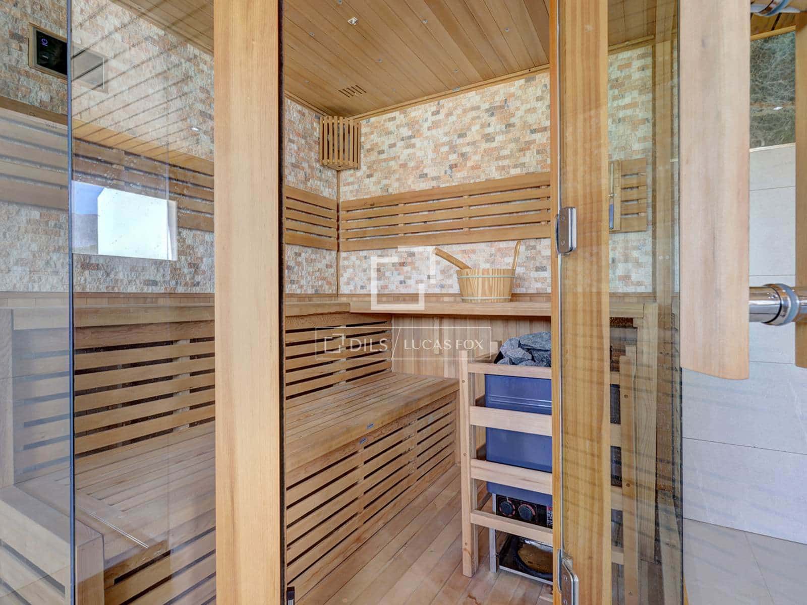 4 quarto Moradia para venda em Casares com piscina garagem - 2 250 000 € (Ref: 9707654)