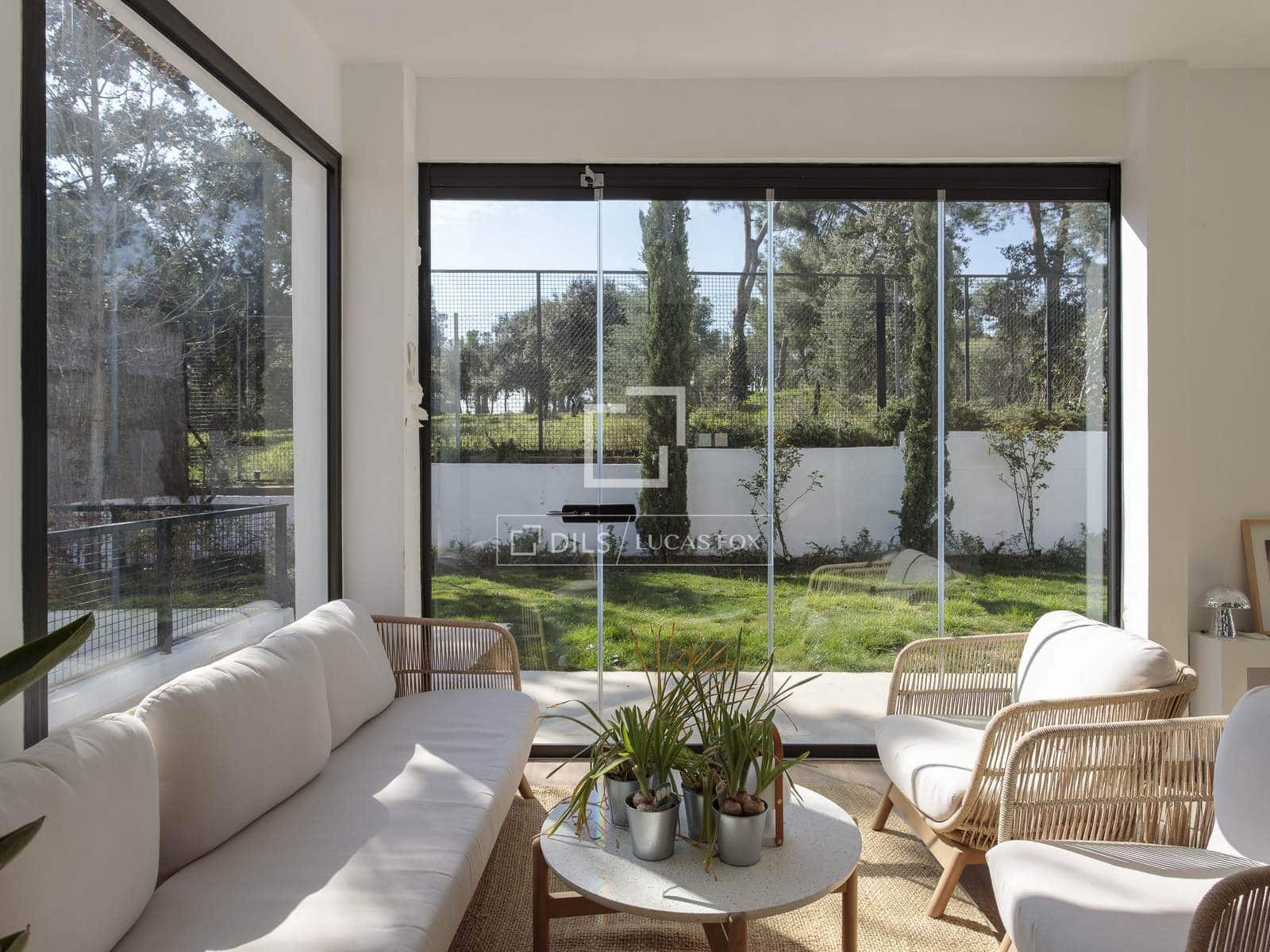 5 bedroom Villa for rent in Madrid city with pool garage - € 9,000 (Ref: 9707657)