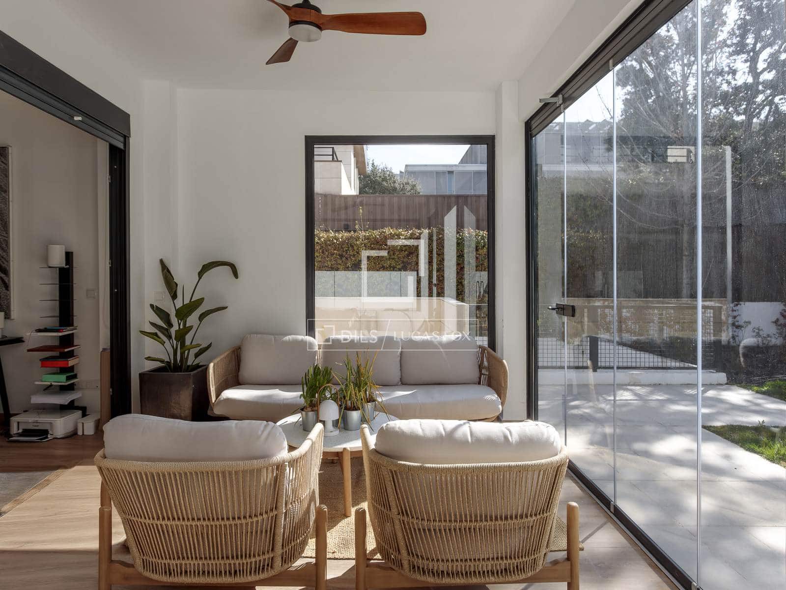 5 bedroom Villa for rent in Madrid city with pool garage - € 9,000 (Ref: 9707657)