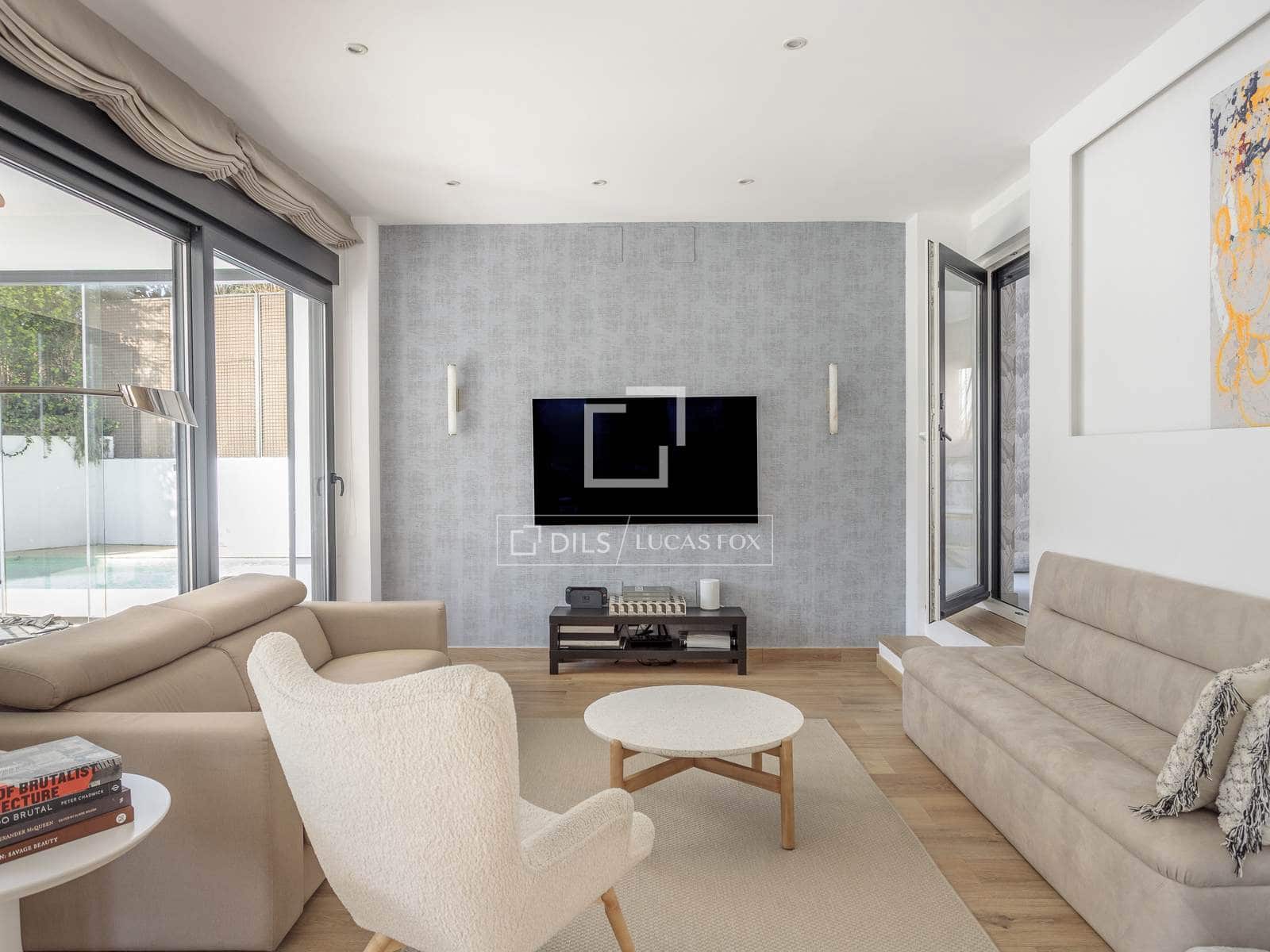 5 bedroom Villa for rent in Madrid city with pool garage - € 9,000 (Ref: 9707657)