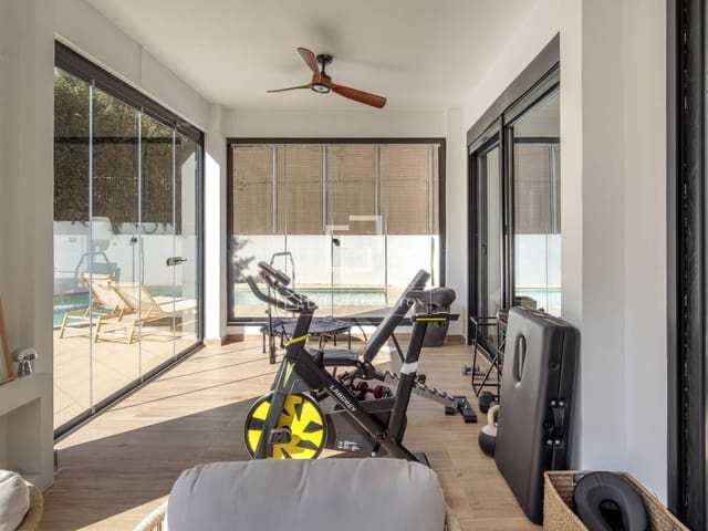 5 soveværelse Villa til leje i Madrid by med swimmingpool garage - € 9.000 (Ref: 9707657)