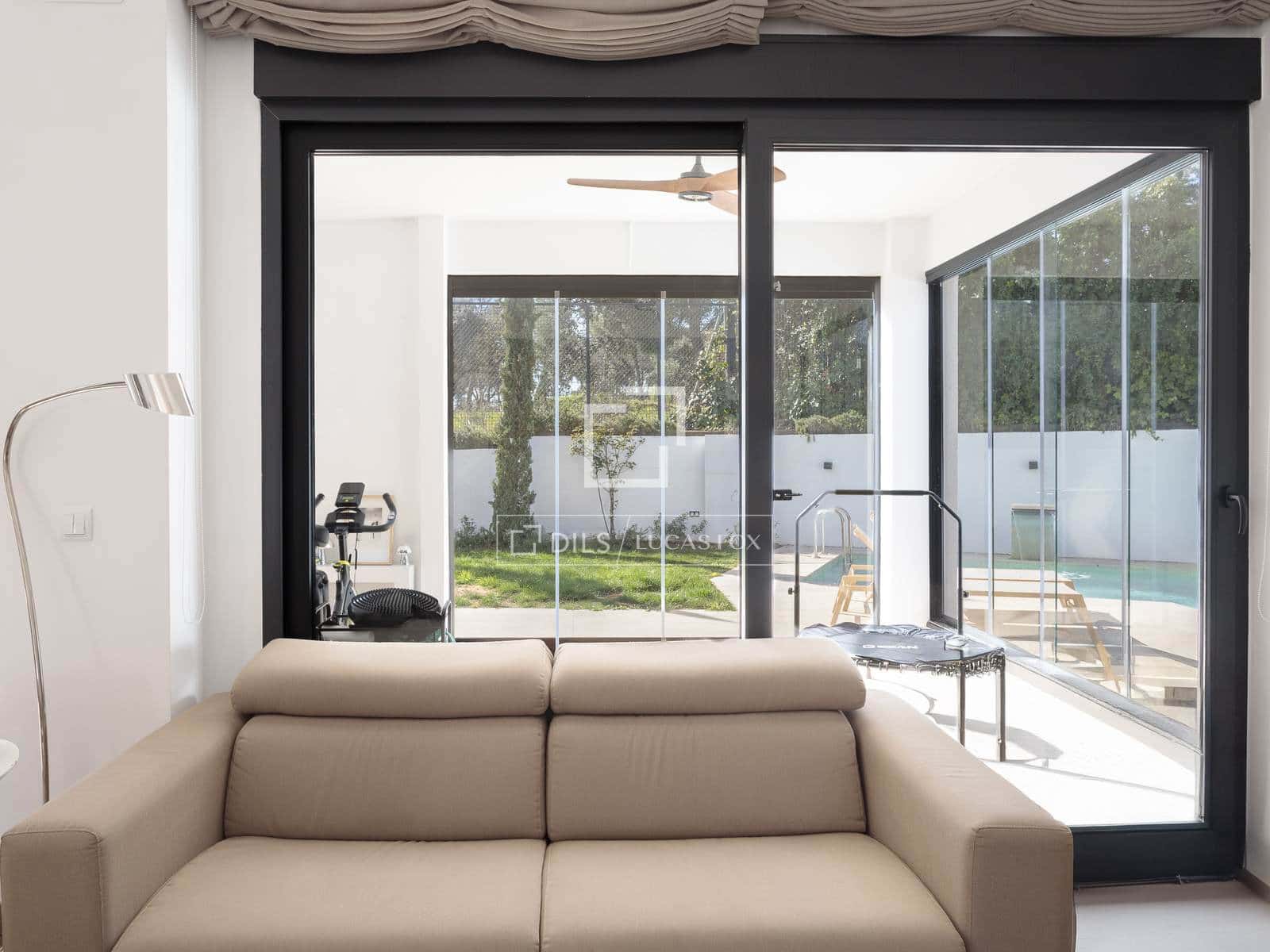 5 bedroom Villa for rent in Madrid city with pool garage - € 9,000 (Ref: 9707657)