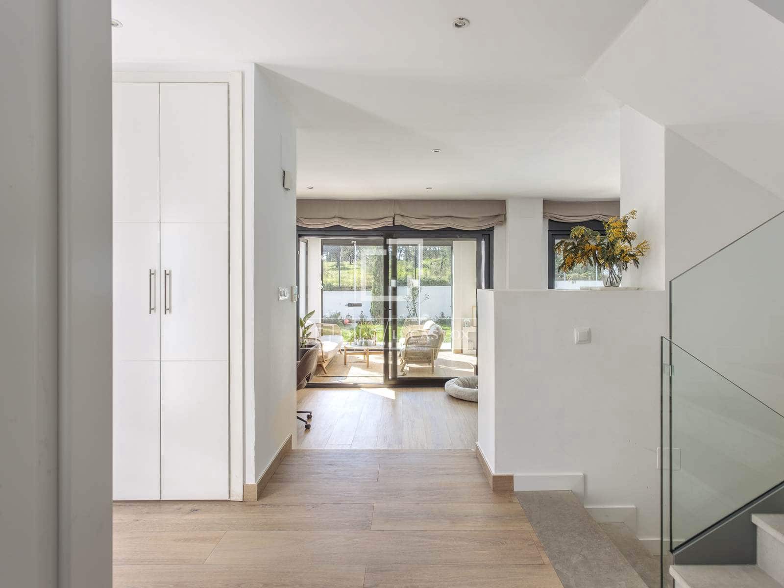 5 bedroom Villa for rent in Madrid city with pool garage - € 9,000 (Ref: 9707657)