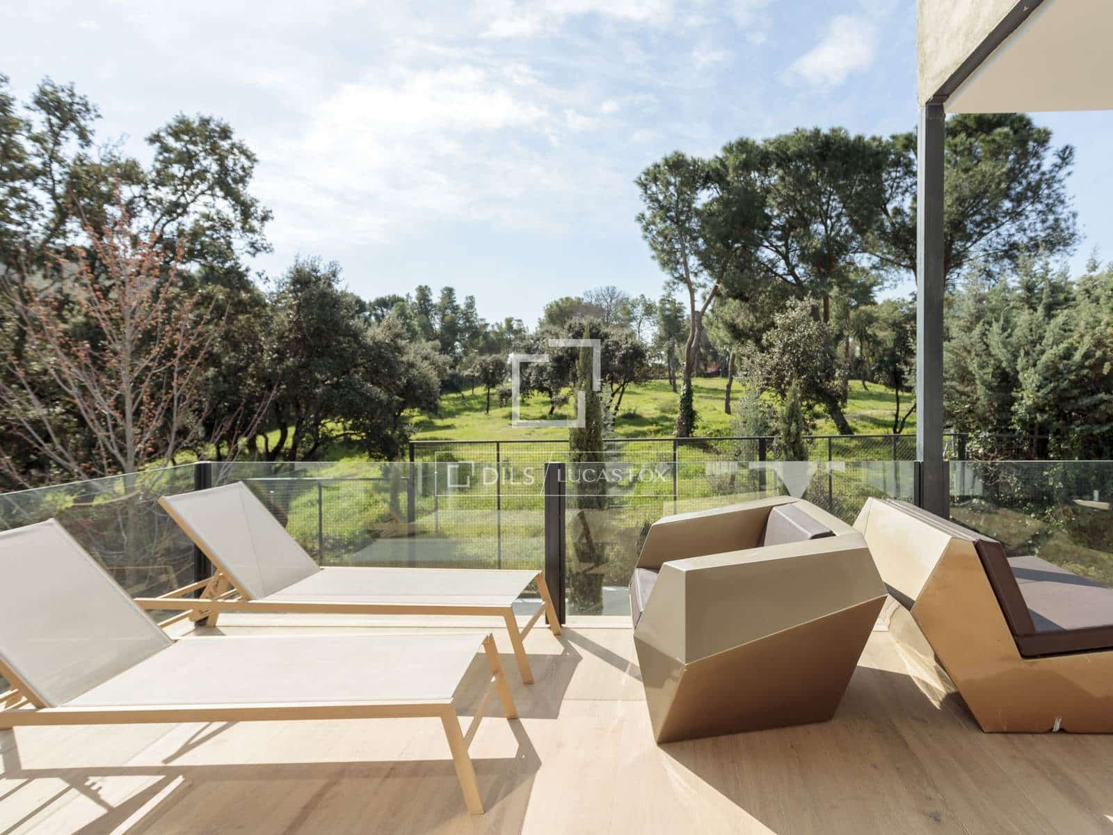 5 bedroom Villa for rent in Madrid city with pool garage - € 9,000 (Ref: 9707657)