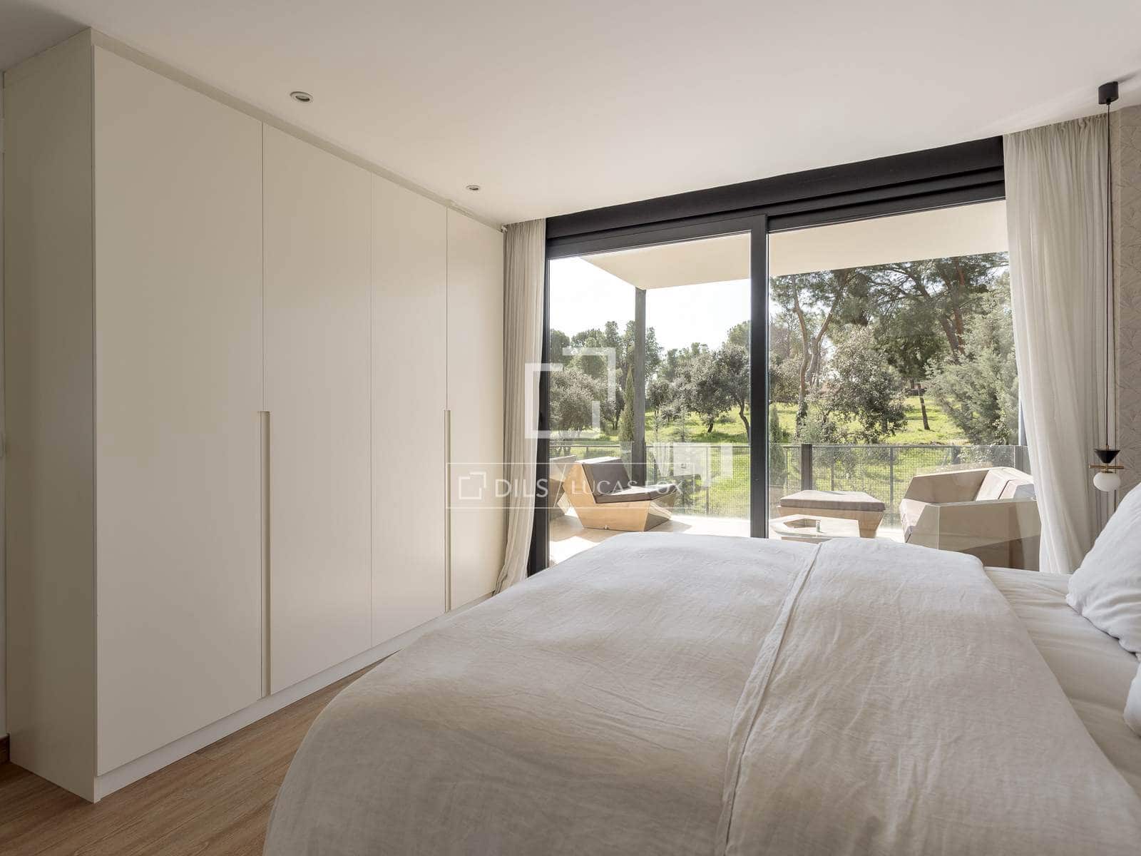 5 bedroom Villa for rent in Madrid city with pool garage - € 9,000 (Ref: 9707657)