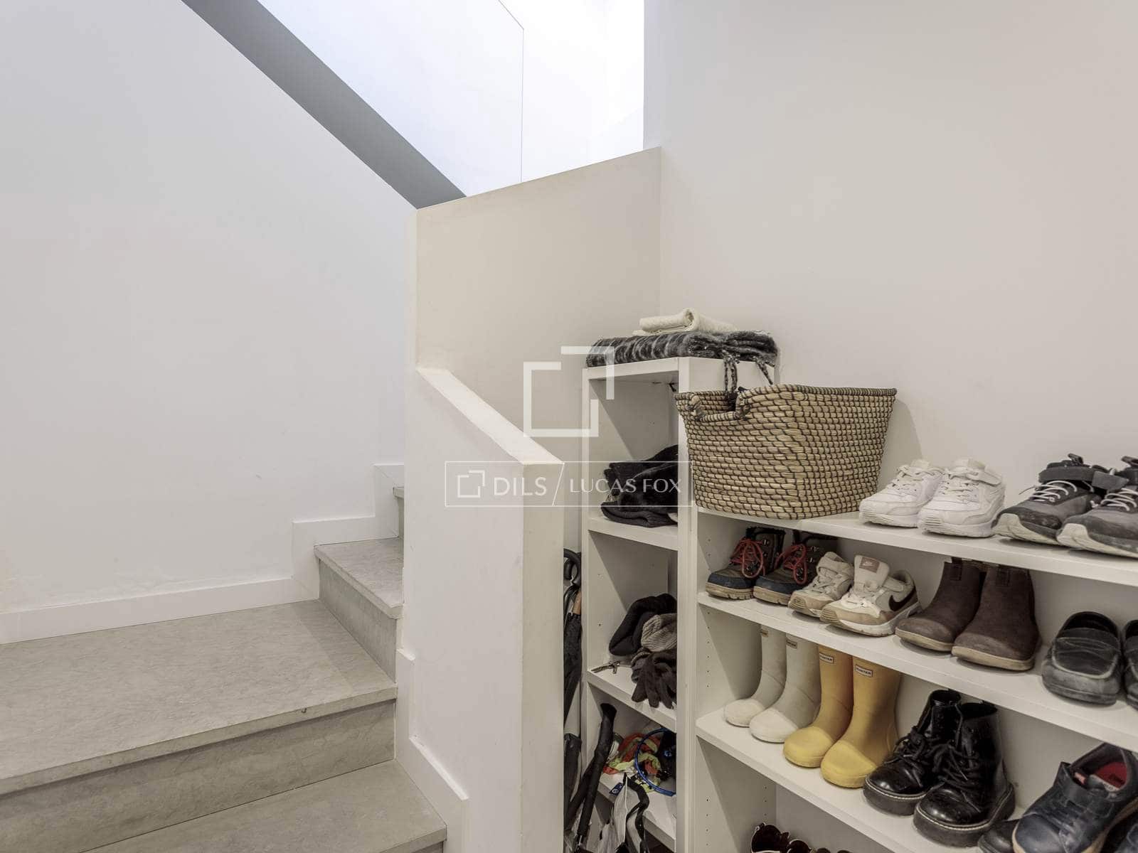 5 bedroom Villa for rent in Madrid city with pool garage - € 9,000 (Ref: 9707657)