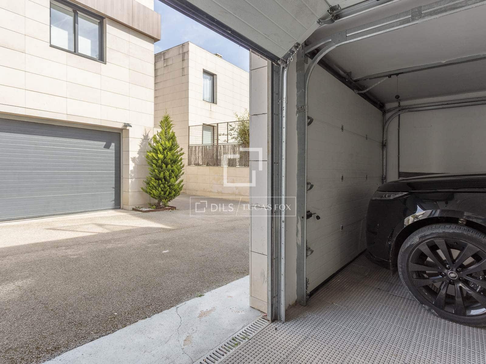 5 bedroom Villa for rent in Madrid city with pool garage - € 9,000 (Ref: 9707657)