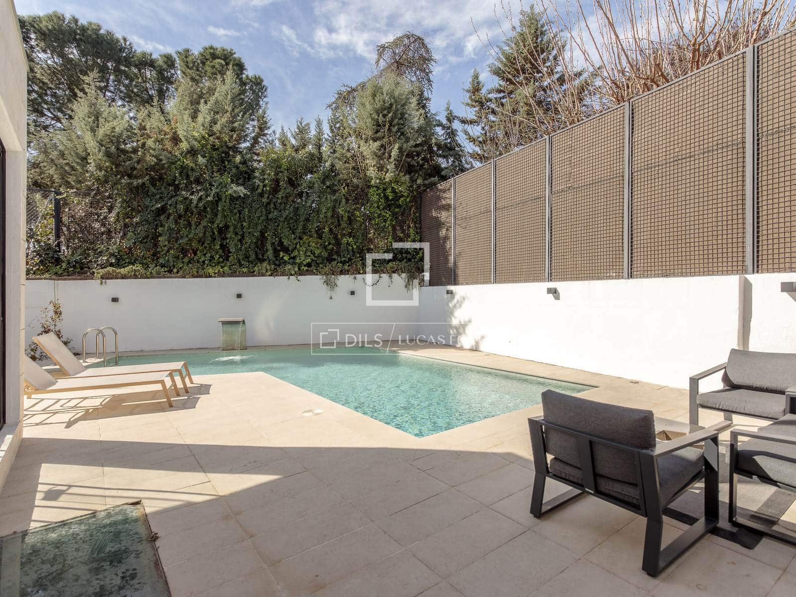 5 bedroom Villa for rent in Madrid city with pool garage - € 9,000 (Ref: 9707657)