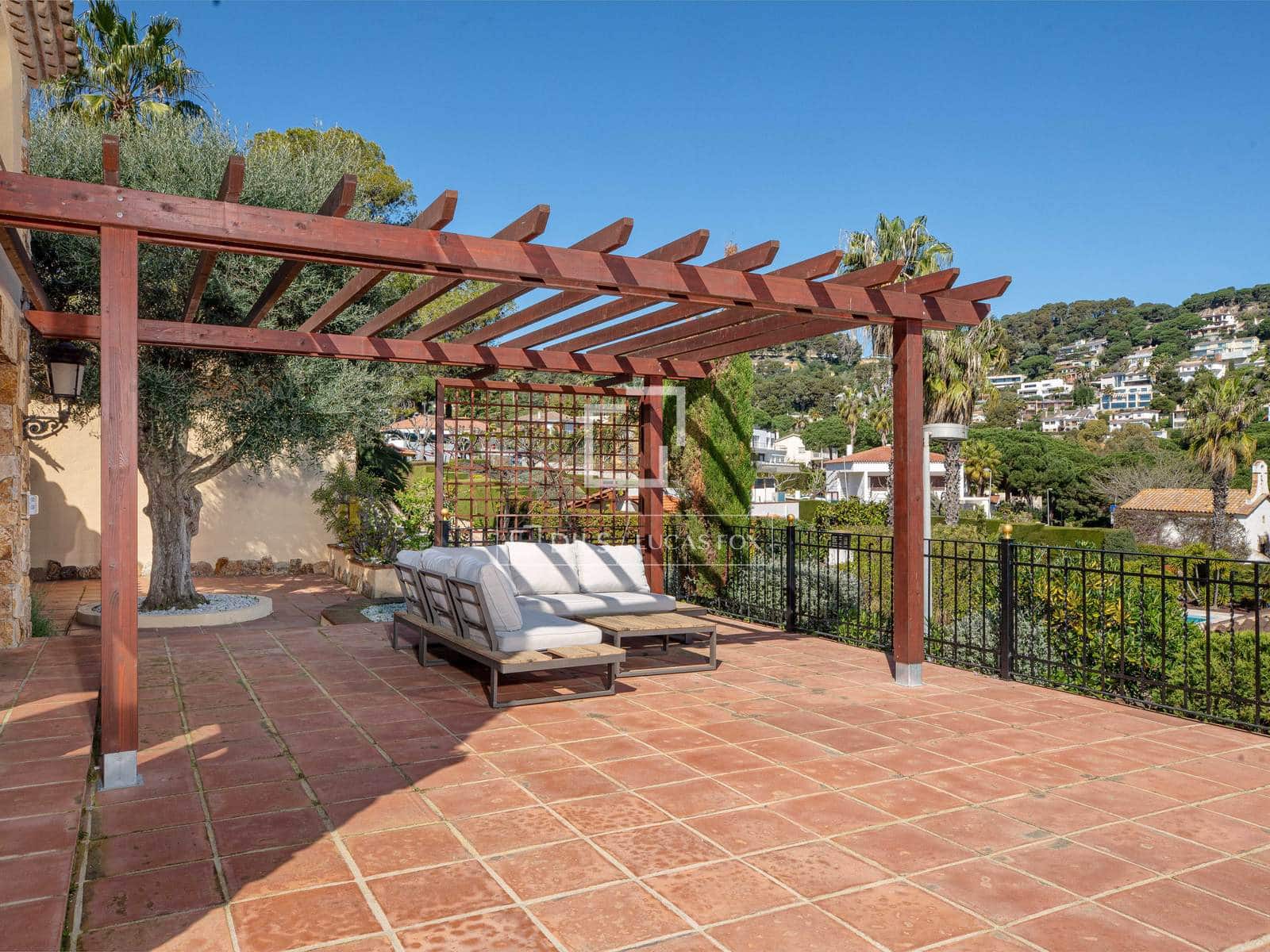 4 chambre Villa/Maison à vendre à Blanes avec garage - 1 950 000 € (Ref: 9707917)