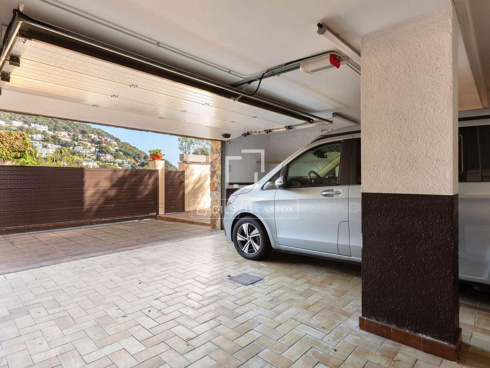 4 chambre Villa/Maison à vendre à Blanes avec garage - 1 950 000 € (Ref: 9707917)