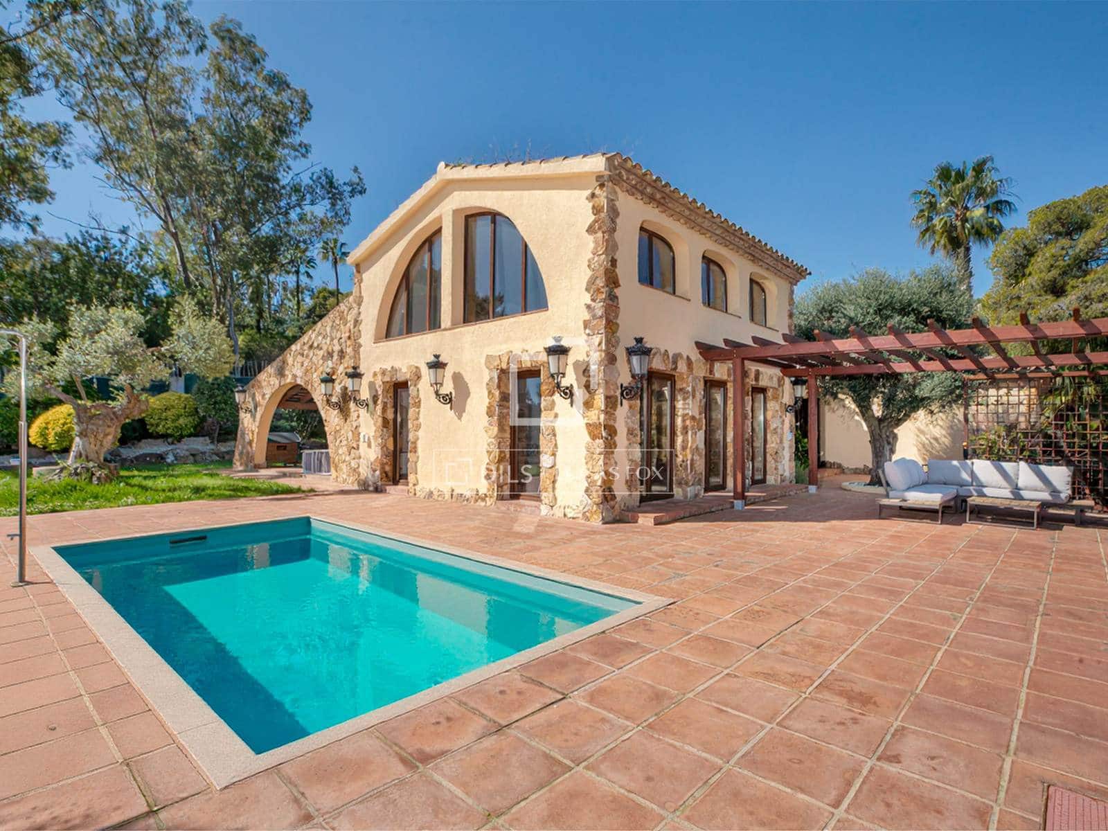 4 chambre Villa/Maison à vendre à Blanes avec garage - 1 950 000 € (Ref: 9707917)