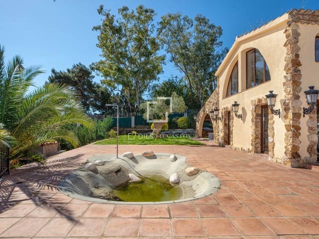 4 chambre Villa/Maison à vendre à Blanes avec garage - 1 950 000 € (Ref: 9707917)