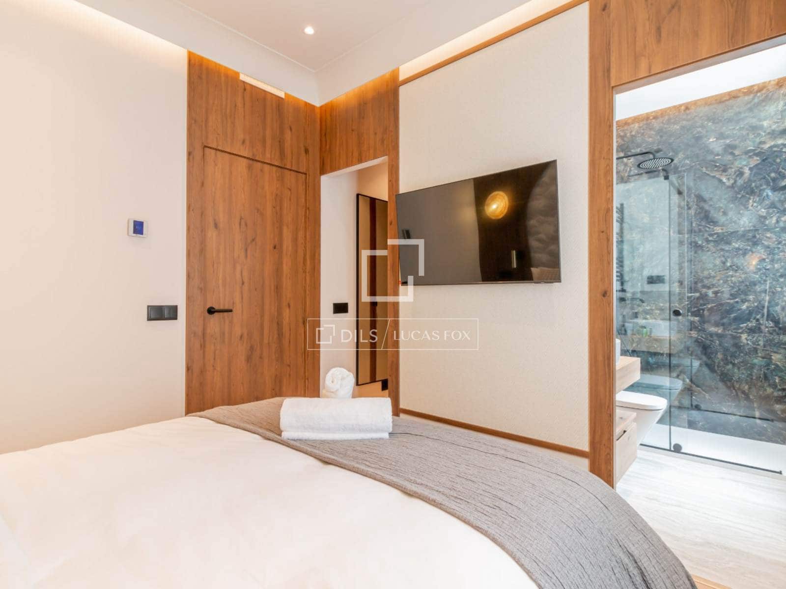 3 quarto Apartamento para arrendar em Madrid cidade - 8 950 € (Ref: 9707923)