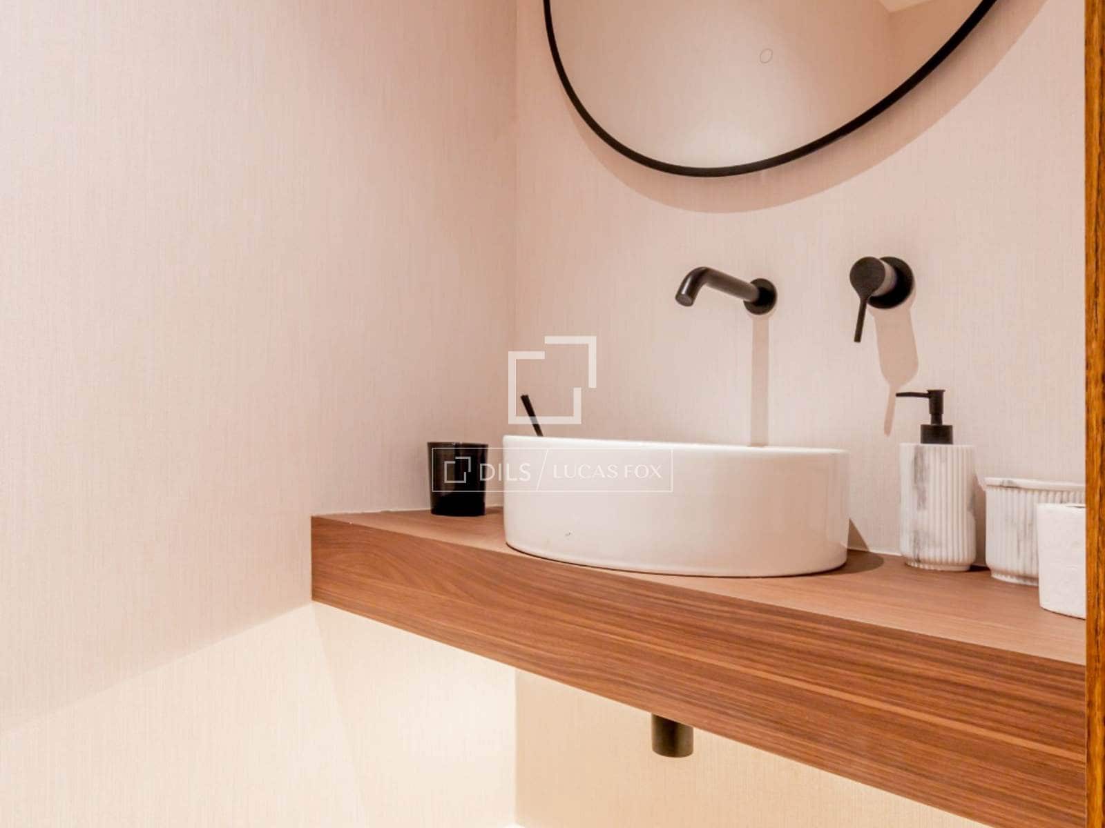 3 quarto Apartamento para arrendar em Madrid cidade - 8 950 € (Ref: 9707923)