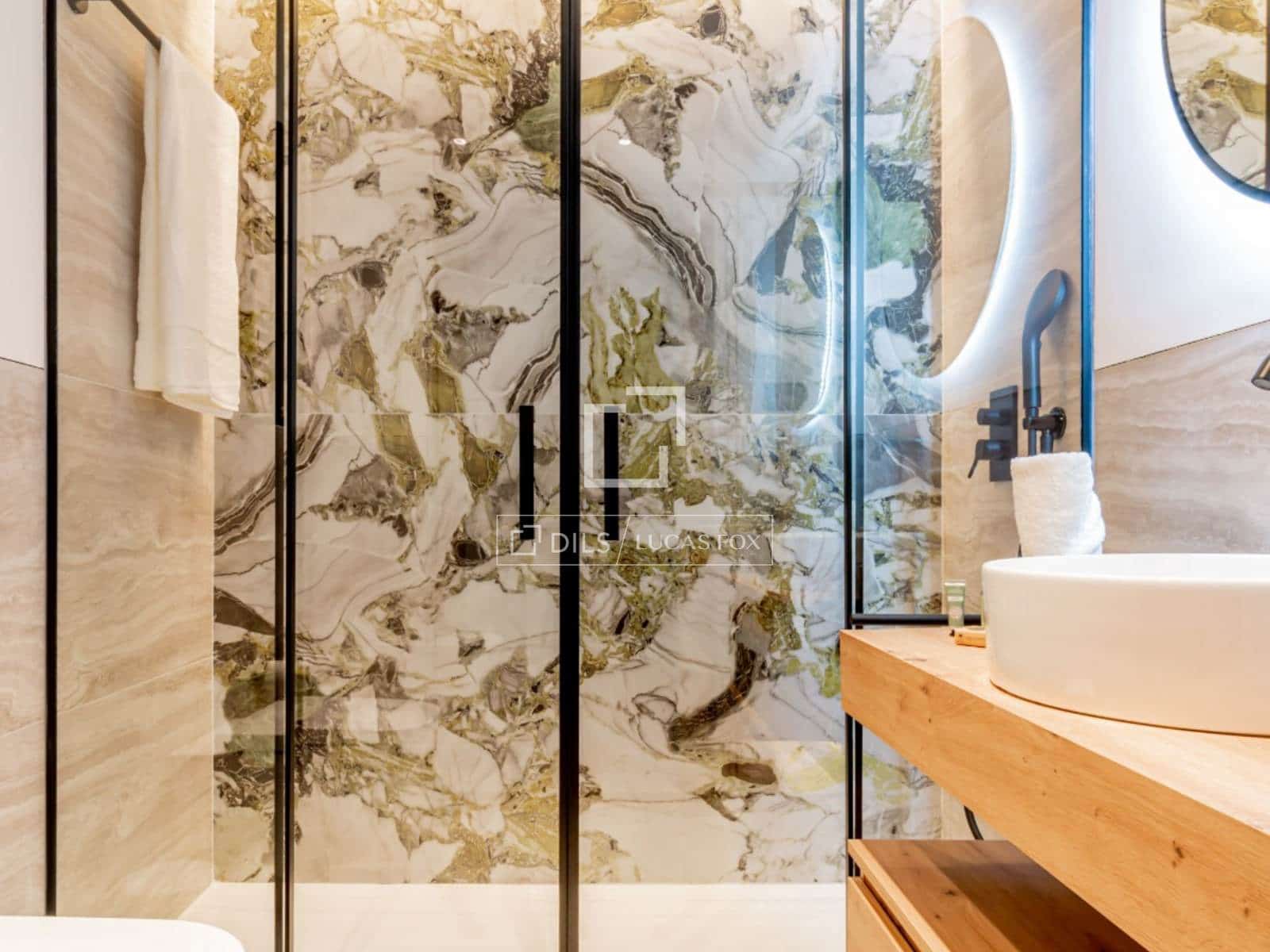 3 quarto Apartamento para arrendar em Madrid cidade - 8 950 € (Ref: 9707923)