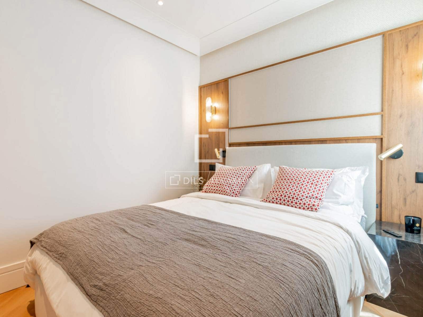 3 quarto Apartamento para arrendar em Madrid cidade - 8 950 € (Ref: 9707923)