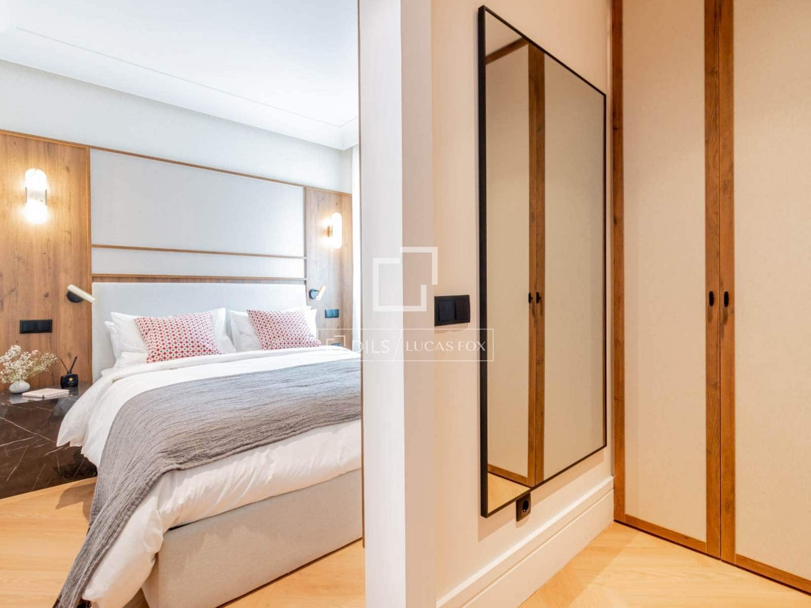 3 quarto Apartamento para arrendar em Madrid cidade - 8 950 € (Ref: 9707923)