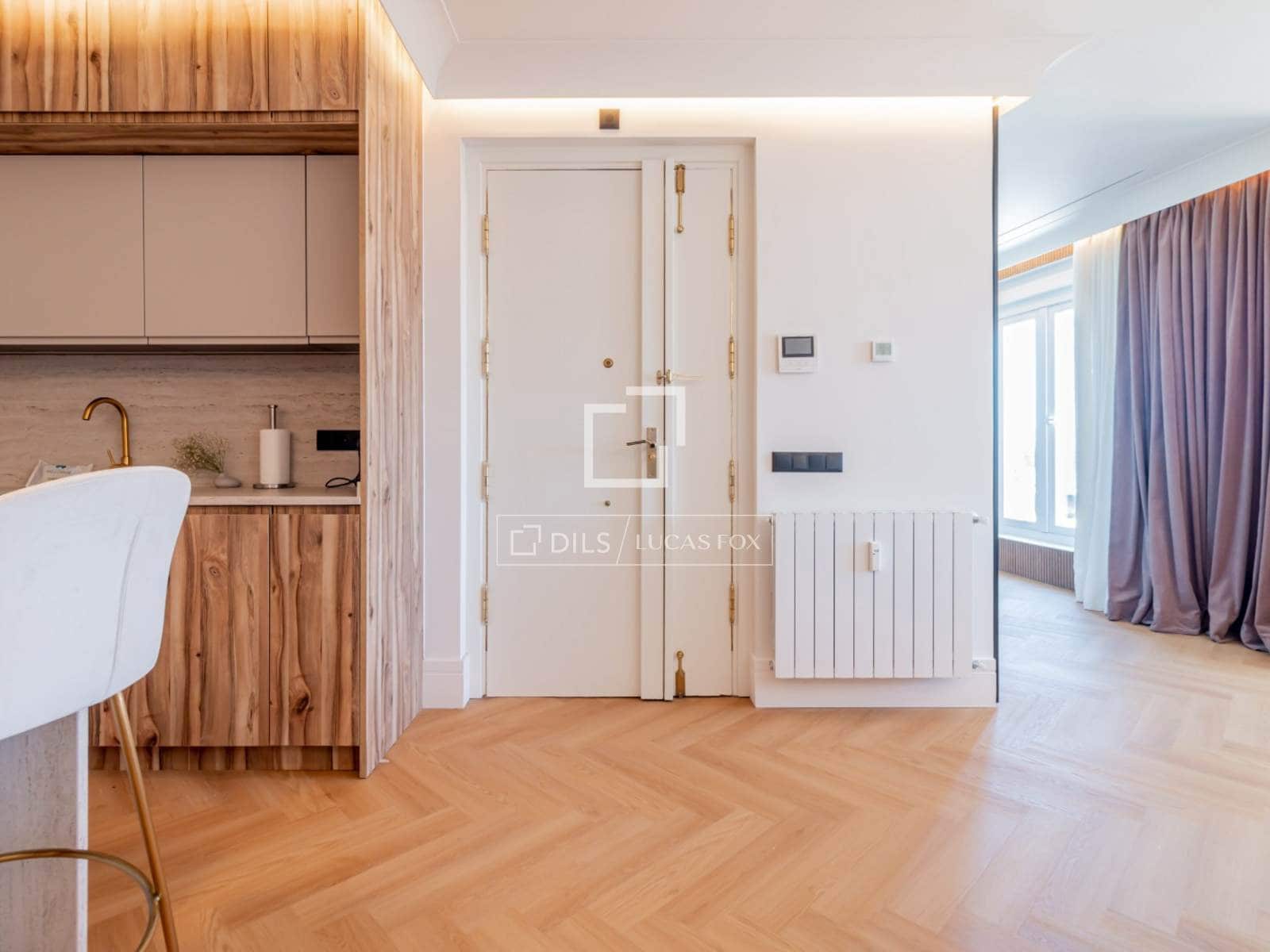 3 quarto Apartamento para arrendar em Madrid cidade - 8 950 € (Ref: 9707923)