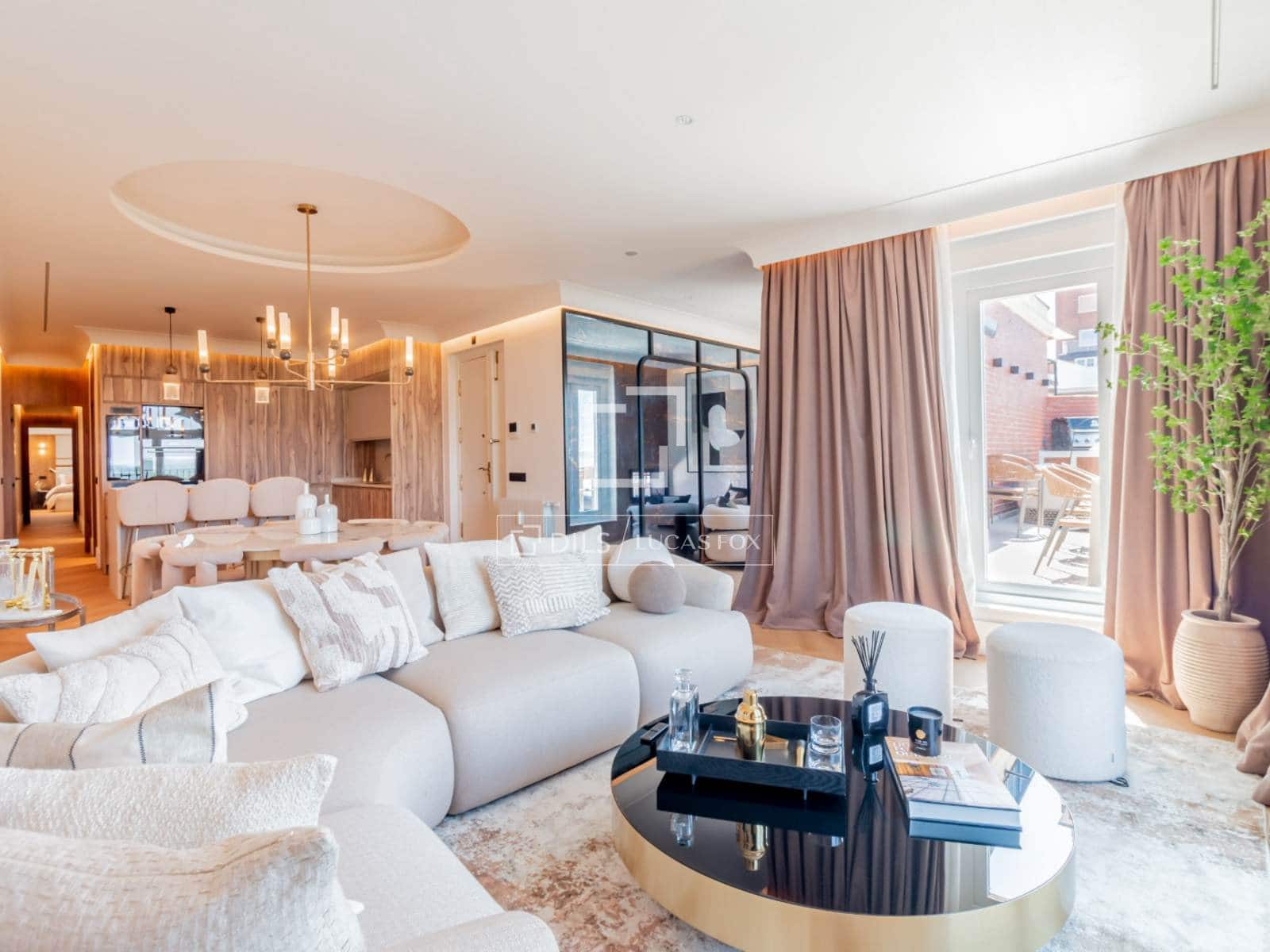 3 quarto Apartamento para arrendar em Madrid cidade - 8 950 € (Ref: 9707923)