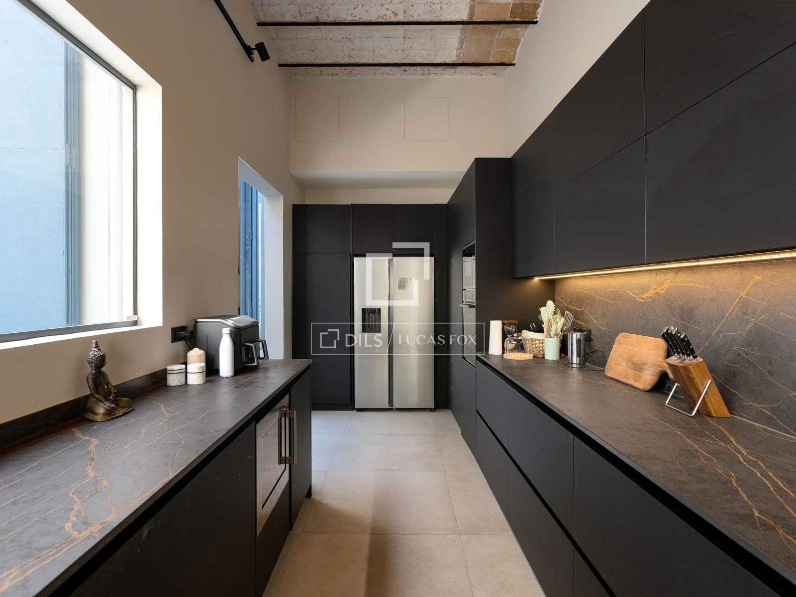 5 bedroom Villa for sale in El Masnou with pool garage - € 1,290,000 (Ref: 9707924)