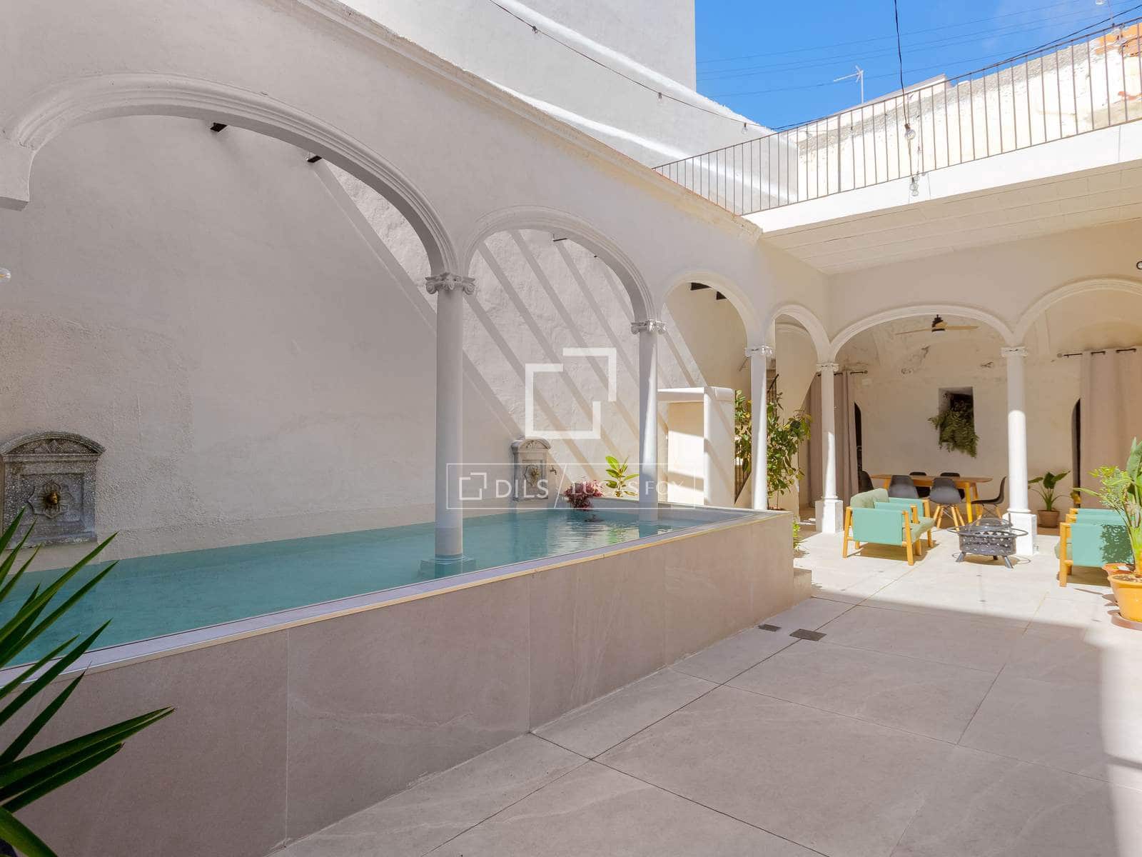 5 bedroom Villa for sale in El Masnou with pool garage - € 1,290,000 (Ref: 9707924)