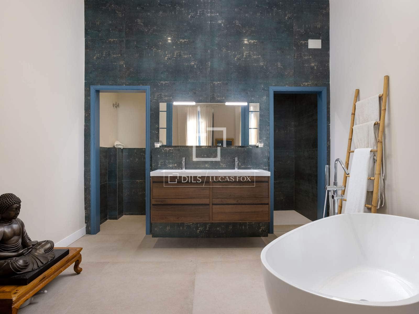 5 bedroom Villa for sale in El Masnou with pool garage - € 1,290,000 (Ref: 9707924)