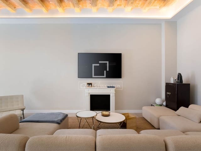 5 bedroom Villa for sale in El Masnou with pool garage - € 1,290,000 (Ref: 9707924)